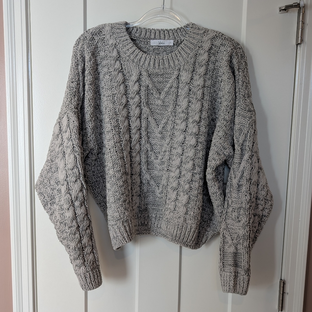 TALULAH Gray Cable Knit Chenille Sweater
